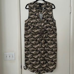 NWT Torrid Challis zip-Front shirt Dress